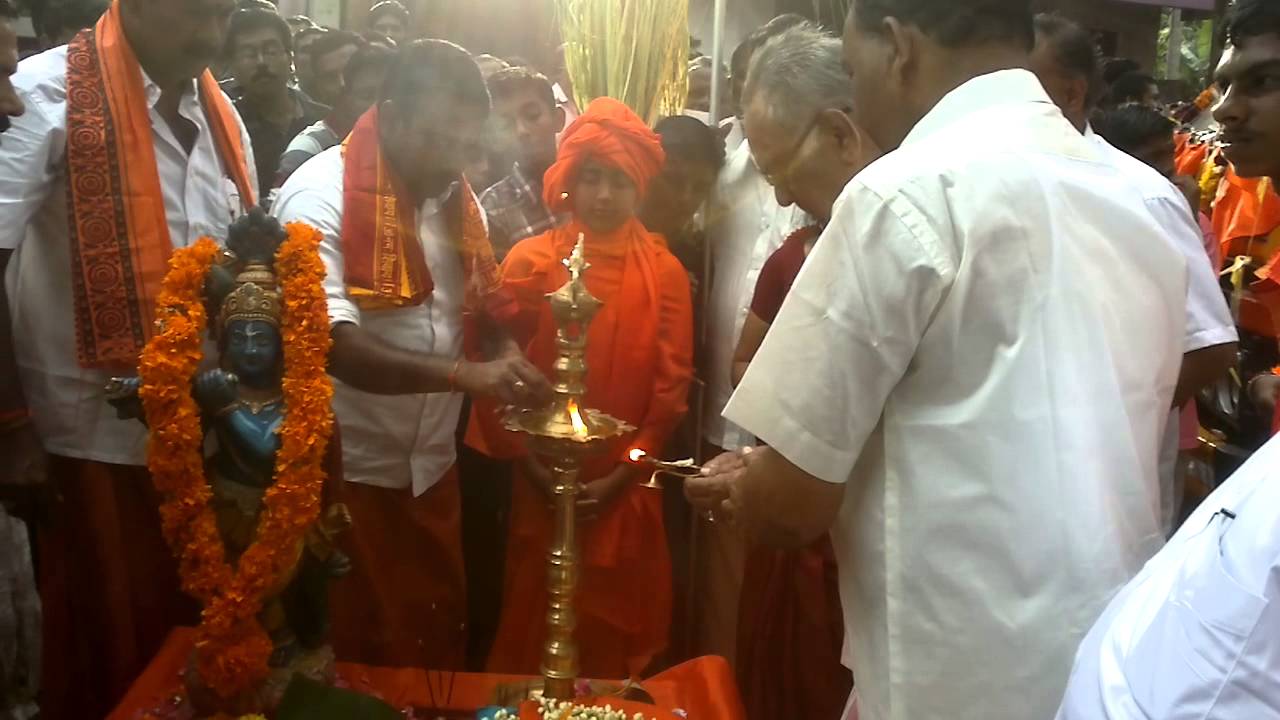 JagaNathaVarma inagurate Sreekrishna jayanthi shobhayathra,Chathannoor part1