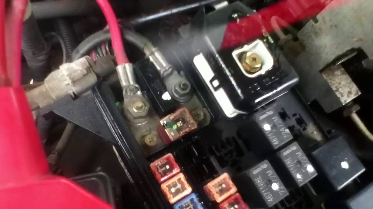 Electronic Cleaner For Under Hood Fusebox