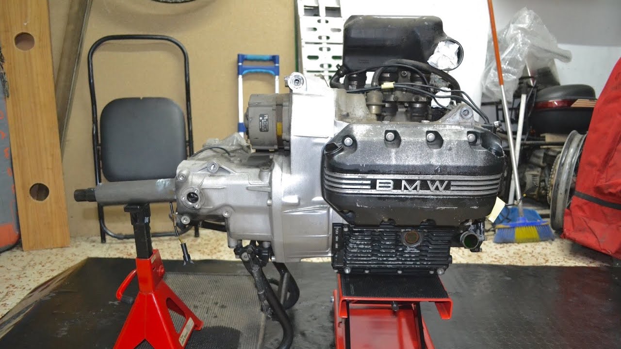 RESTAURACIÓN BMW K75 1987 (Parte 27) | Saco grupo trasero y basculante