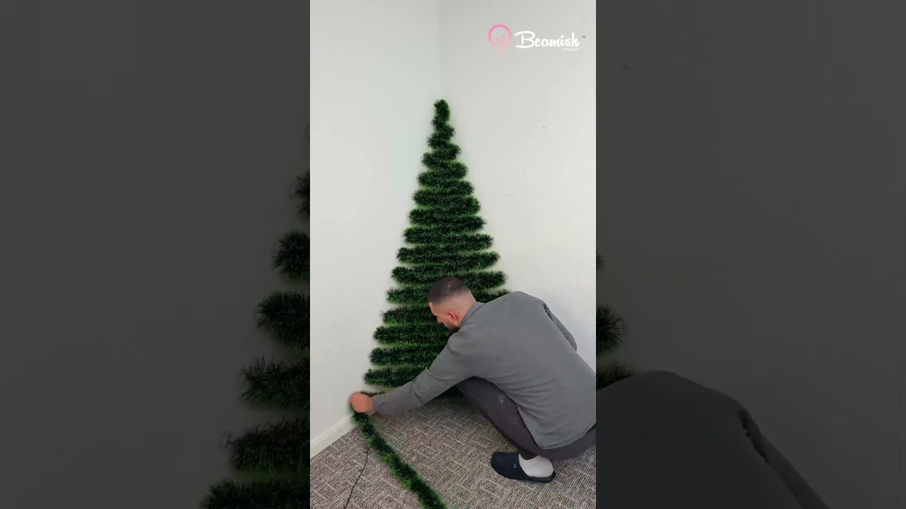 Space saving corner Christmas tree 🎄 #creative #christmastree #spacesaving