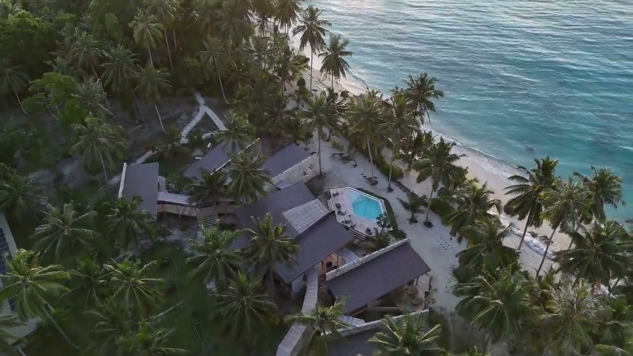 La isla Hotel - Mentawai. Elite Surf Coaching Trips
