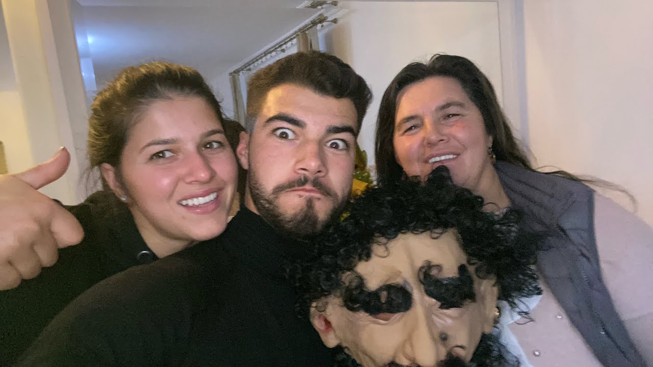 FARSĂ PENTRU MAMA GETA DE HALLOWEEN