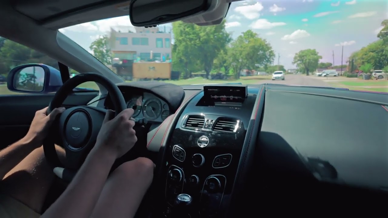 2016 Aston Martin V8 Vantage GT - Driving