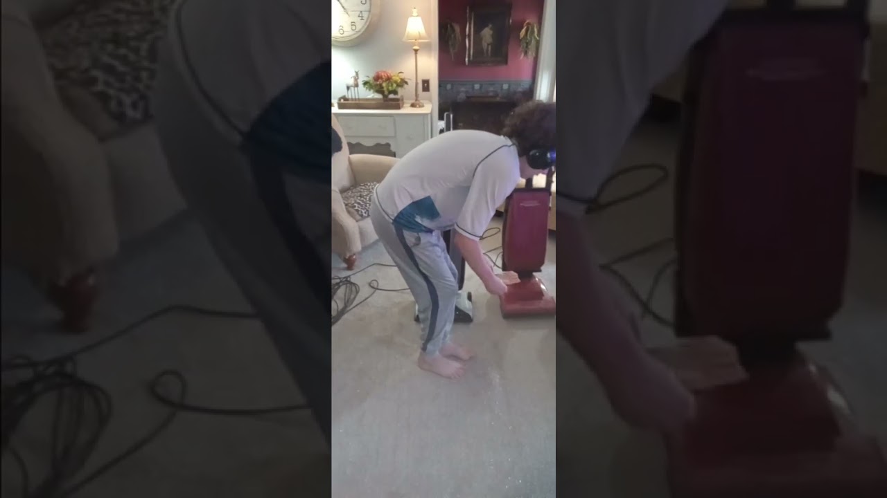 Hoover WindTunnel Platinum vs Hoover Encore Supreme