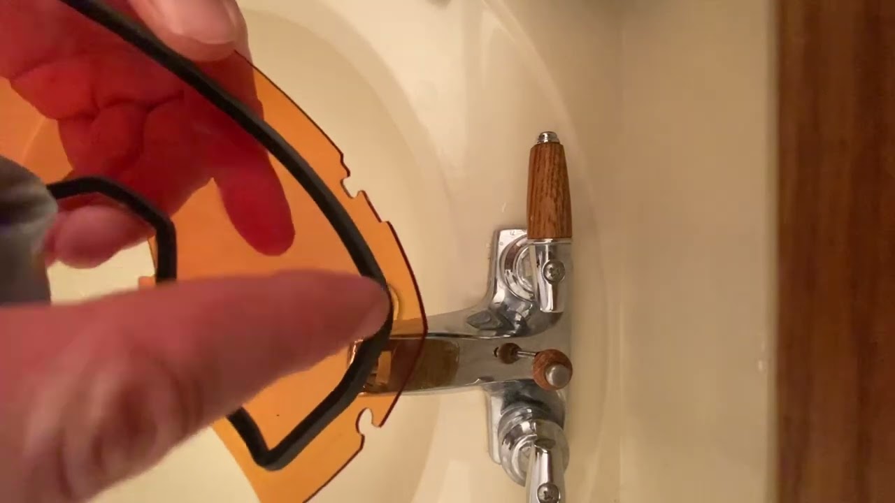 How to clean ski goggle inside lens