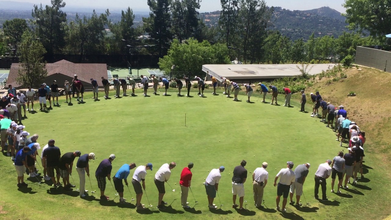 Sean Beattie wins Mega Putt Putting Contest at Prep Golf Tournament 2017
