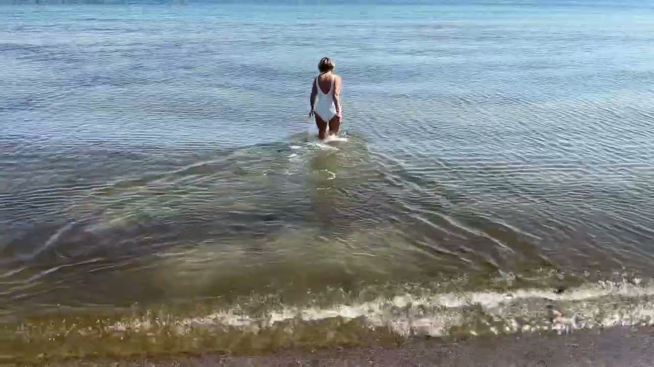 Uppleva Gottland är: att bada i havet