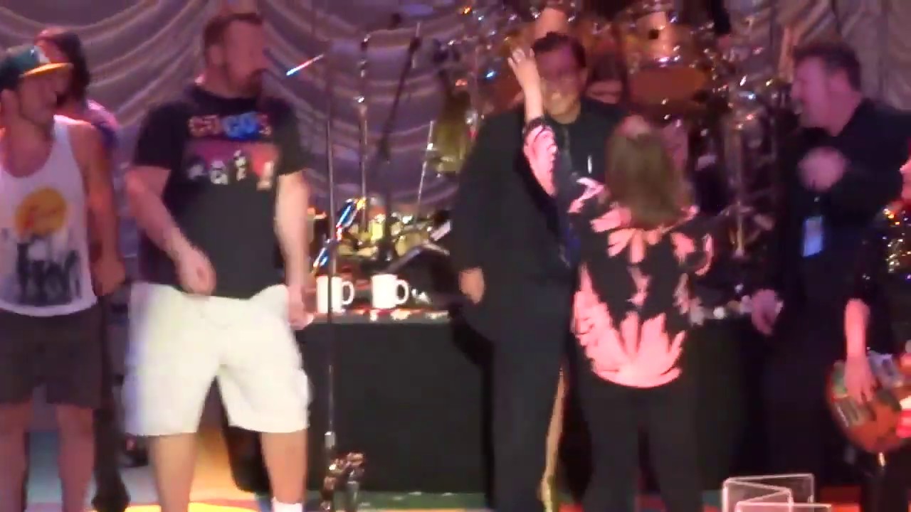 Go-Go's | Cool Jerk (The Capitols) | live Greek LA, August 30, 2016