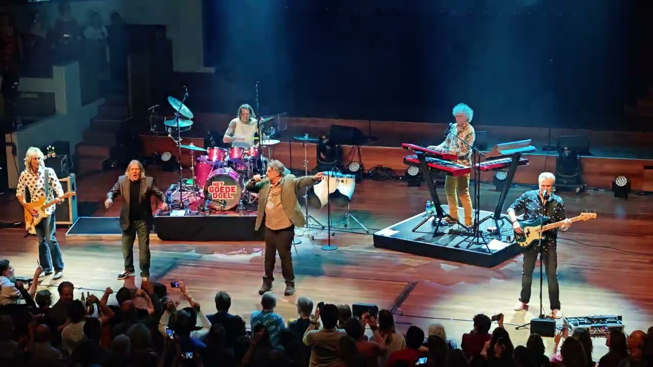 Het Goede Doel Revival met Henk Westbroek - nooduitgang. Tivoli Utrecht 10-2-26