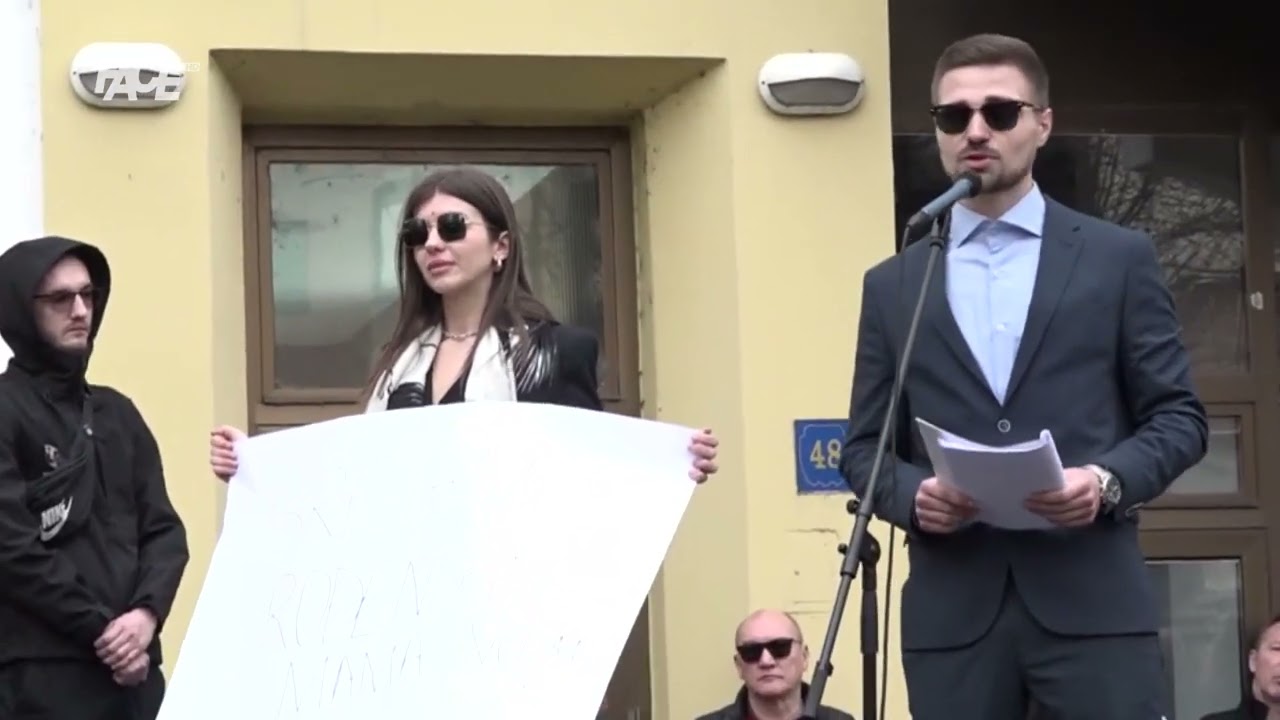 Tuzlaci oplakuju Amru Kahrimanović: Umjesto proslave rođendana, protesti i kritike na rad MUP-a TK