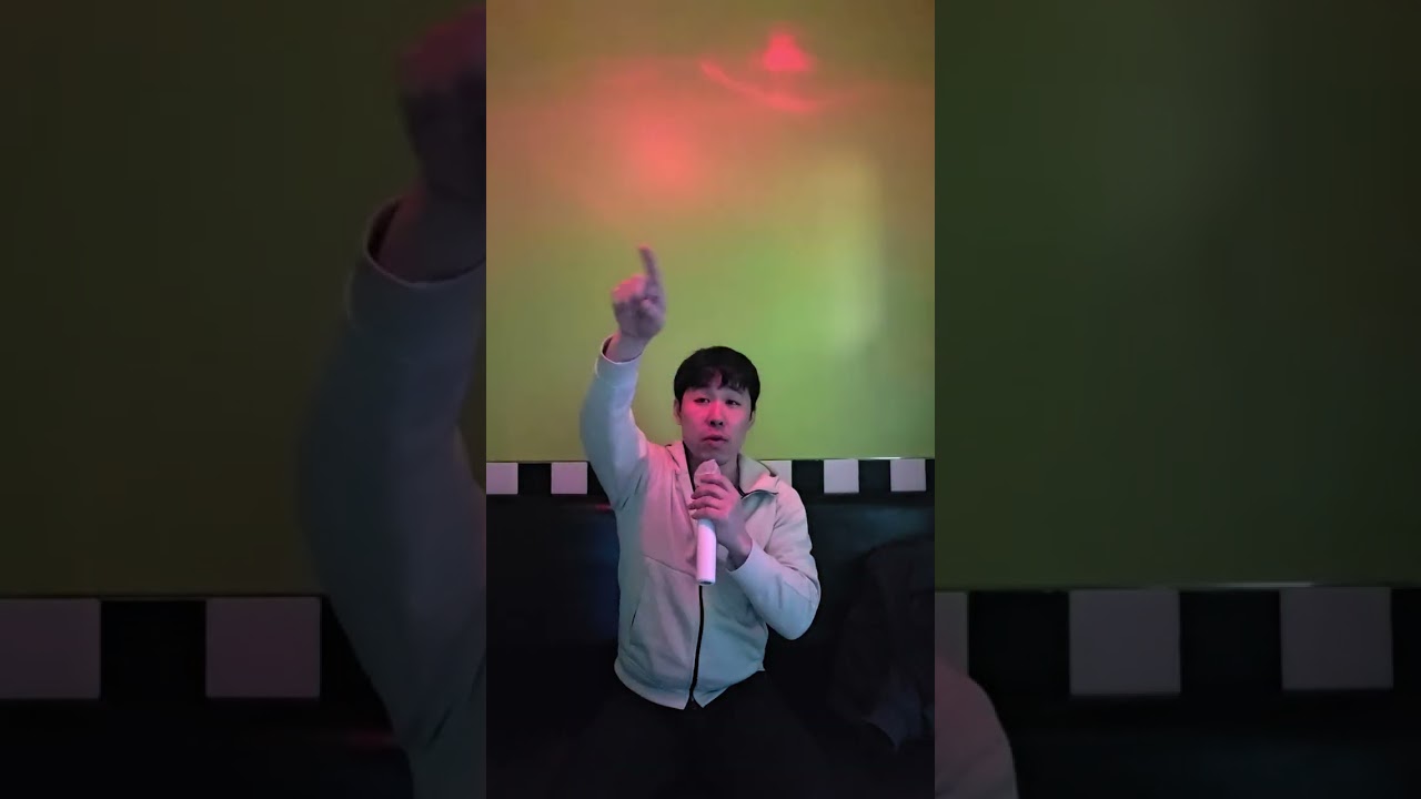 노스페이스는 이 시대 아름다운 여성분들의 국룰인가??? 나도 한때 노스페이스 배낭을 책가방으로...