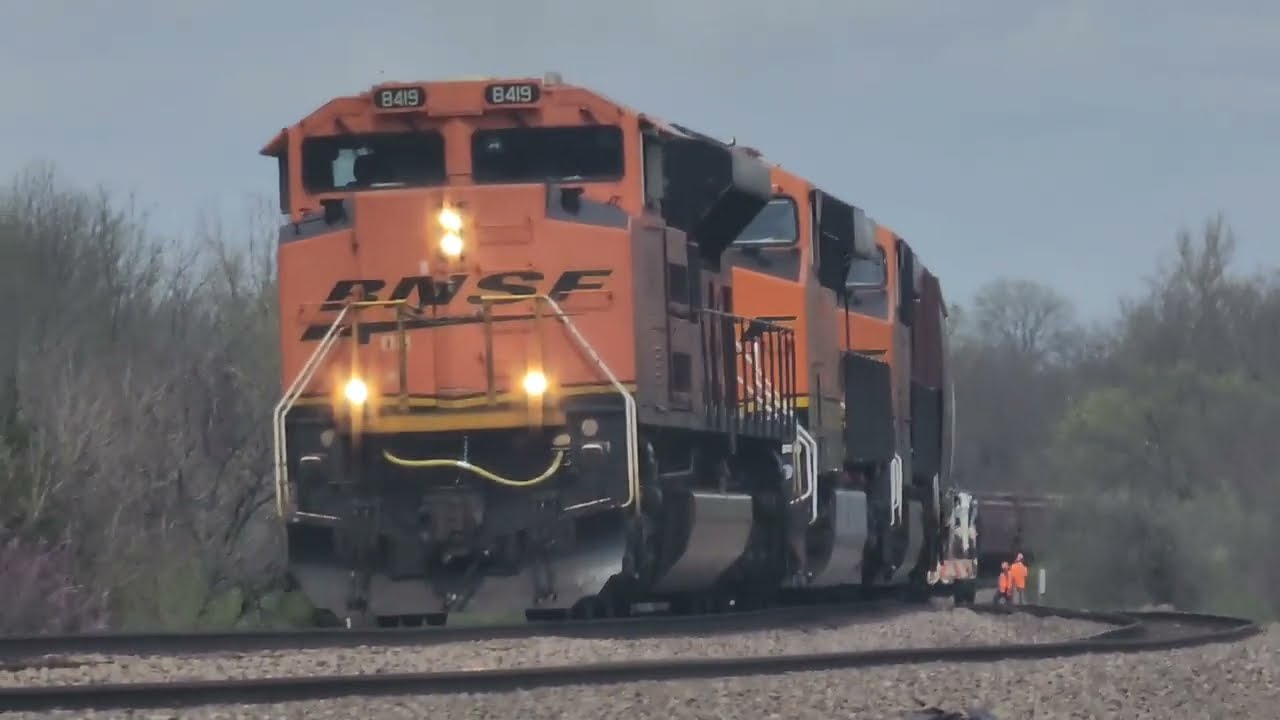 UP, CP, AND BNSF WITH 100+ CAR LOADS OF GRAIN ACROSS THE MIDWESTs BUSIEST MAINS!