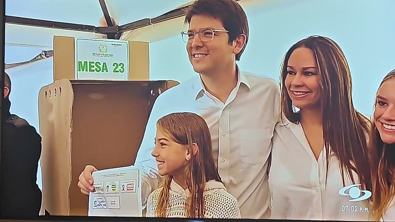 Descansa en paz Miguel Uribe.Dejemos la apatía. Tú eres parte activa de la historia de nuestro país.