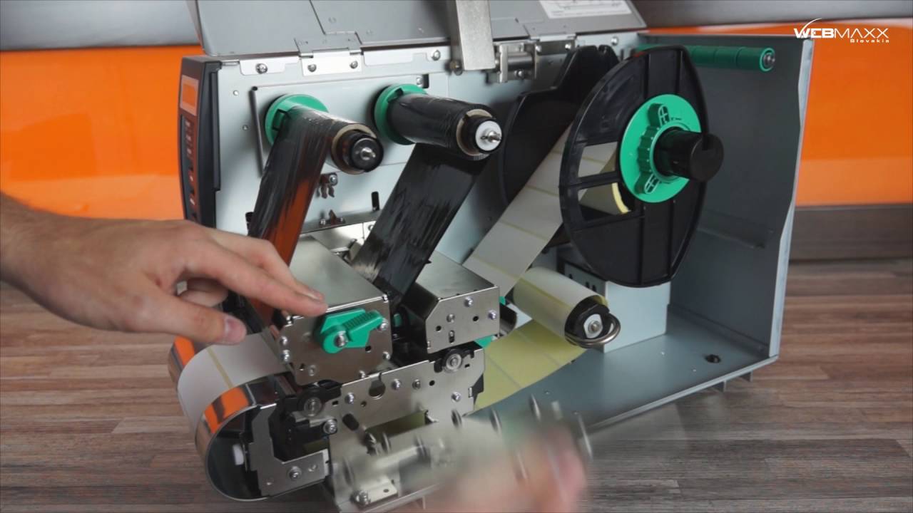 Toshiba TEC B-SX5T - Navliekanie etikiet pre spätné navíjanie a zapnutie navíjača