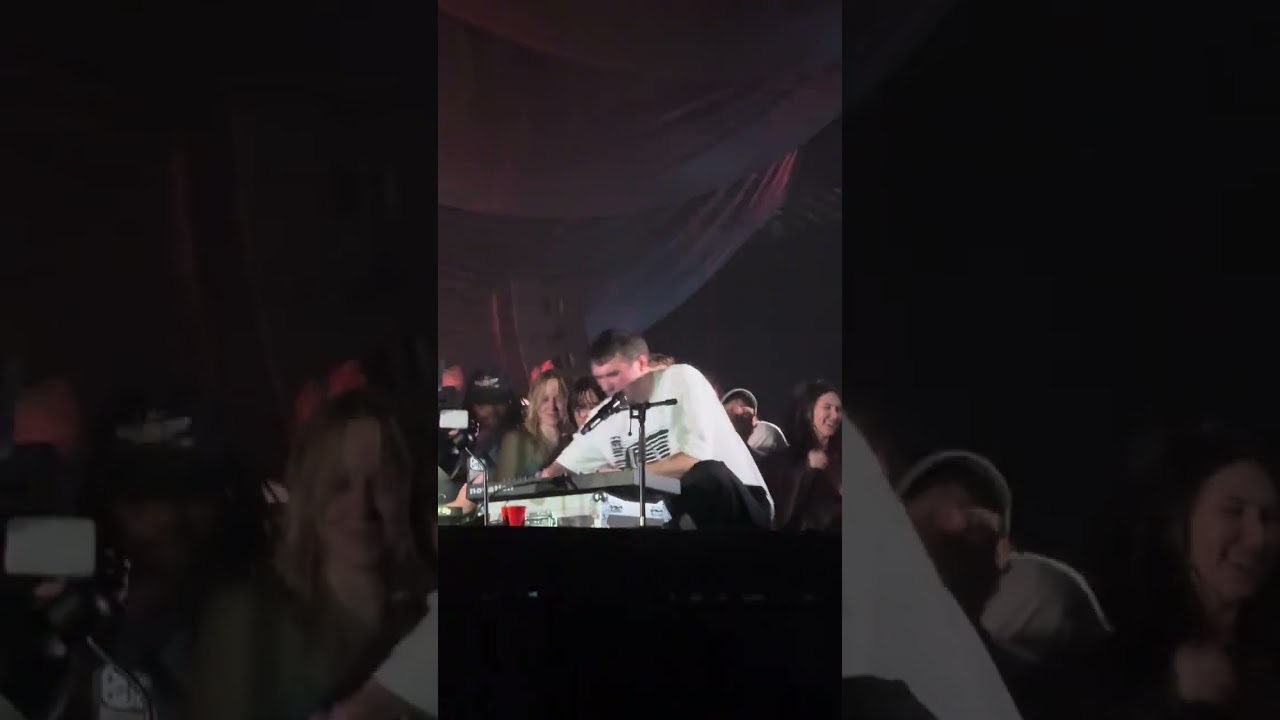 Fred again.. USB002 Brussels 🇧🇪 - Glow 