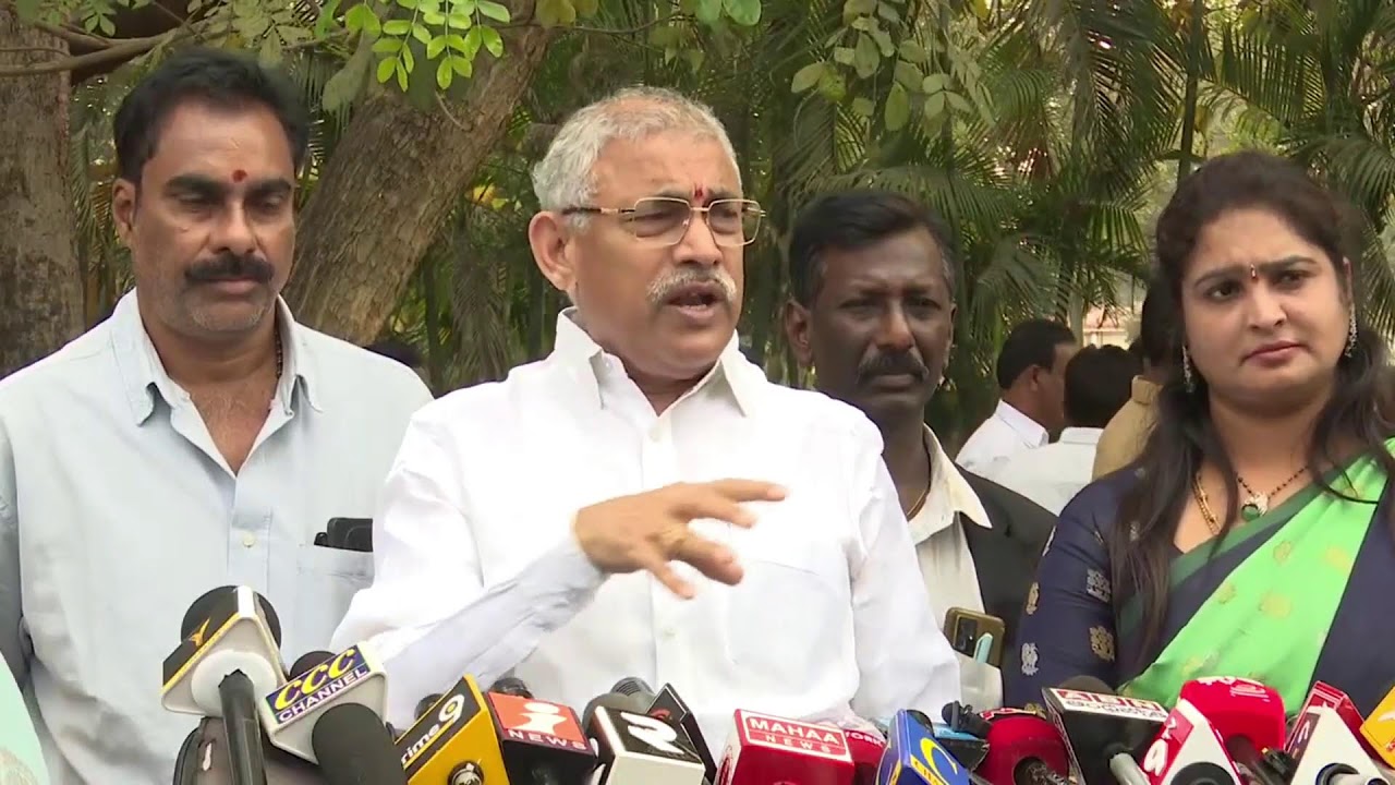 LIVE: అంబటి రాంబాబుతో ములాఖత్ అనంతరం ఉండవల్లితో కలిసి వైయస్‌ఆర్‌సీపీ నేతలు ప్రెస్‌ మీట్