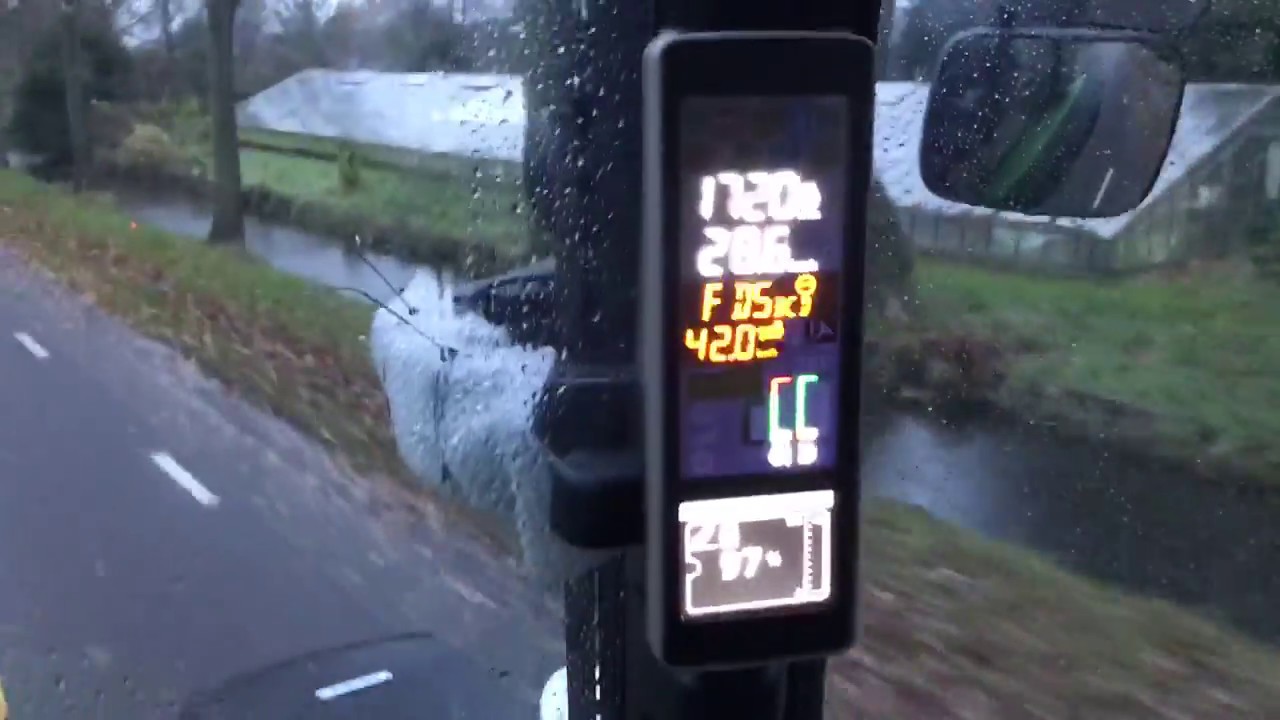 Driving John Deere 5125R