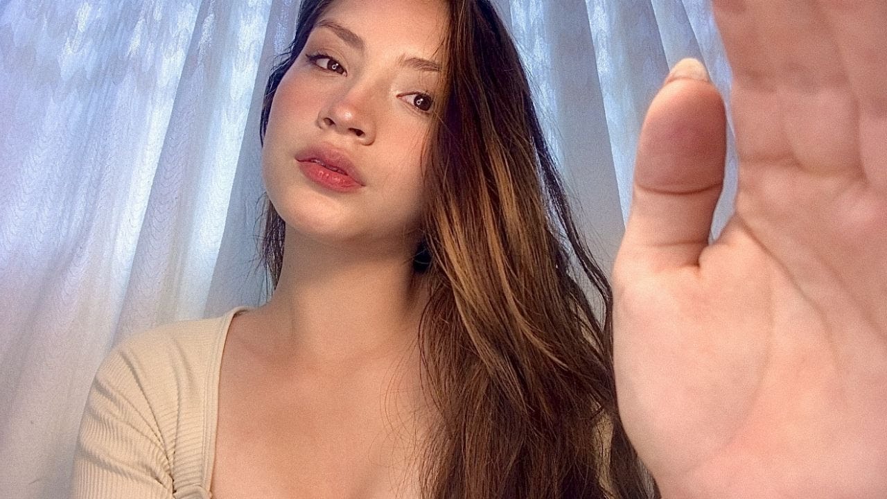 ASMR Roleplay l Tu NOVIA te ayuda a dormir l ASMR  en ESPAÑOL