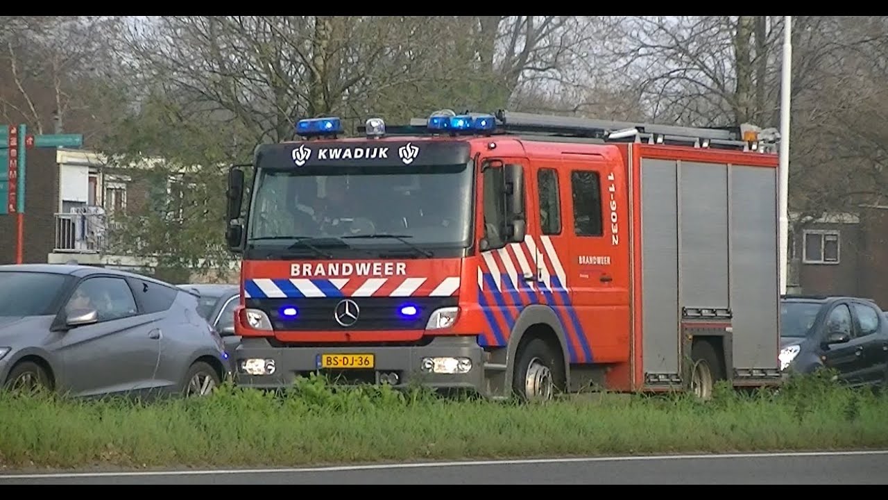 40x Brandweer Naar Grote Branden Waterongevallen en Afhijzingen in Zaandam en Amsterdam