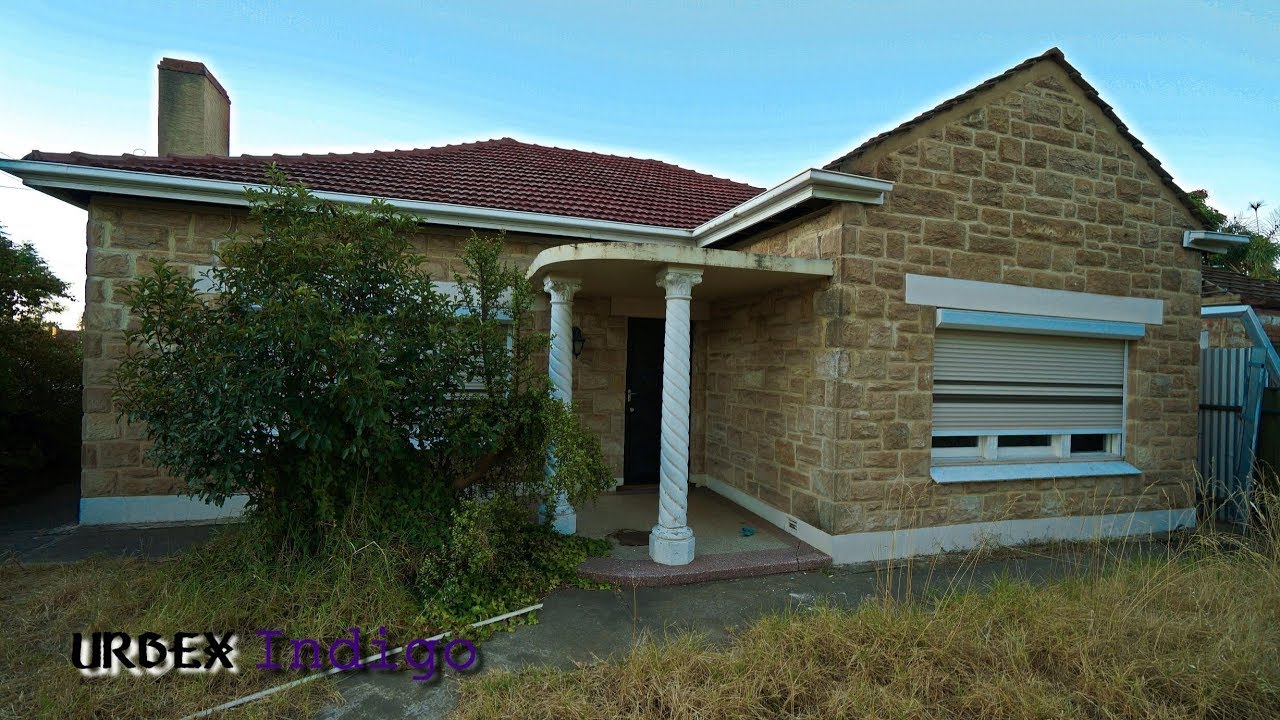 Abandoned- 1950`s house due for demo. Squatters gone! Salvage started!