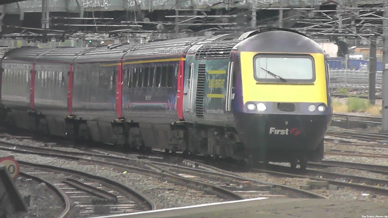 Trains at London Paddington 11/8/15