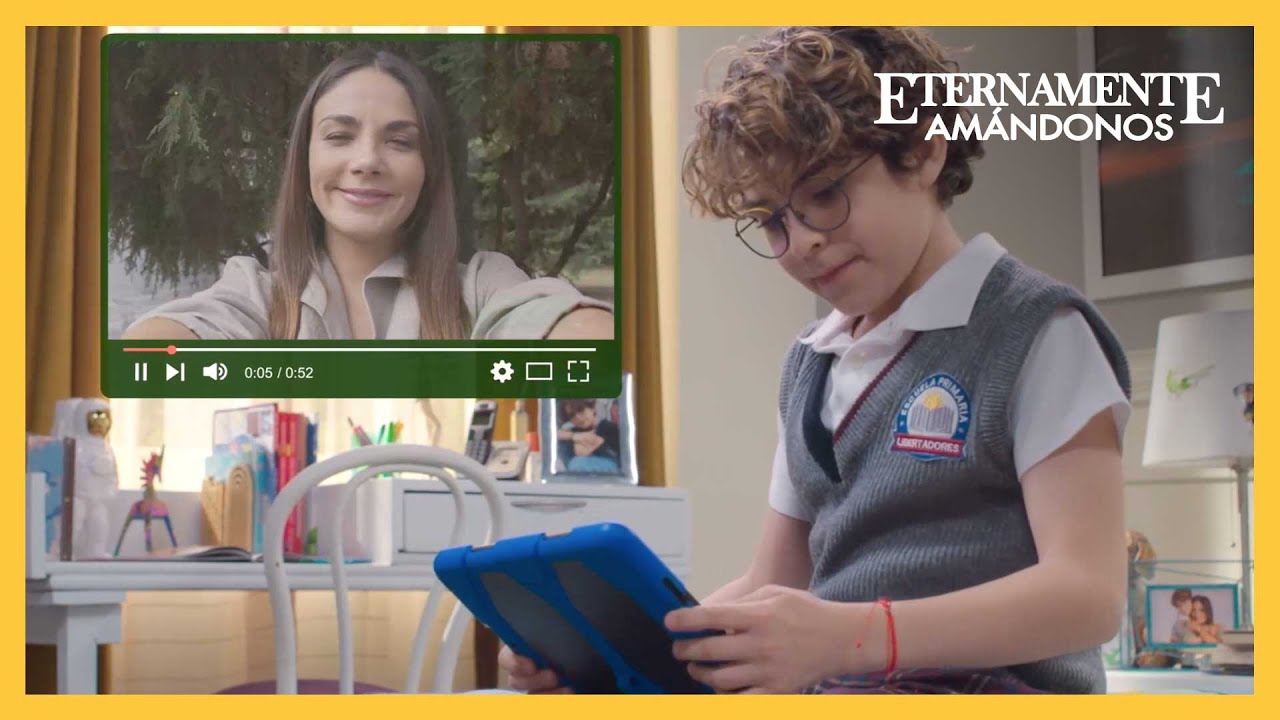 Lucas ve uno de los videos que le dejó su mamá | Eternamente amándonos 3/4 | C-53