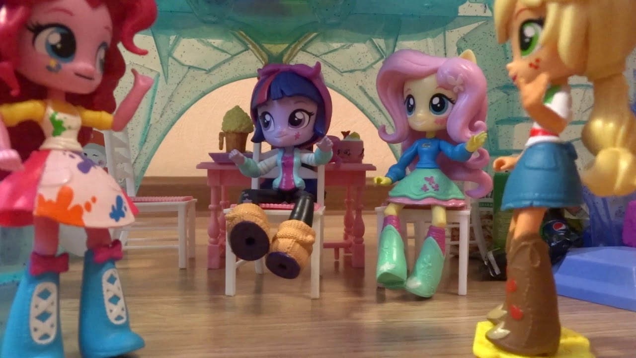 My little pony. Эквестрия герлз: Каникулы пони Искорки. 1 серия "Новогодняя ночь"