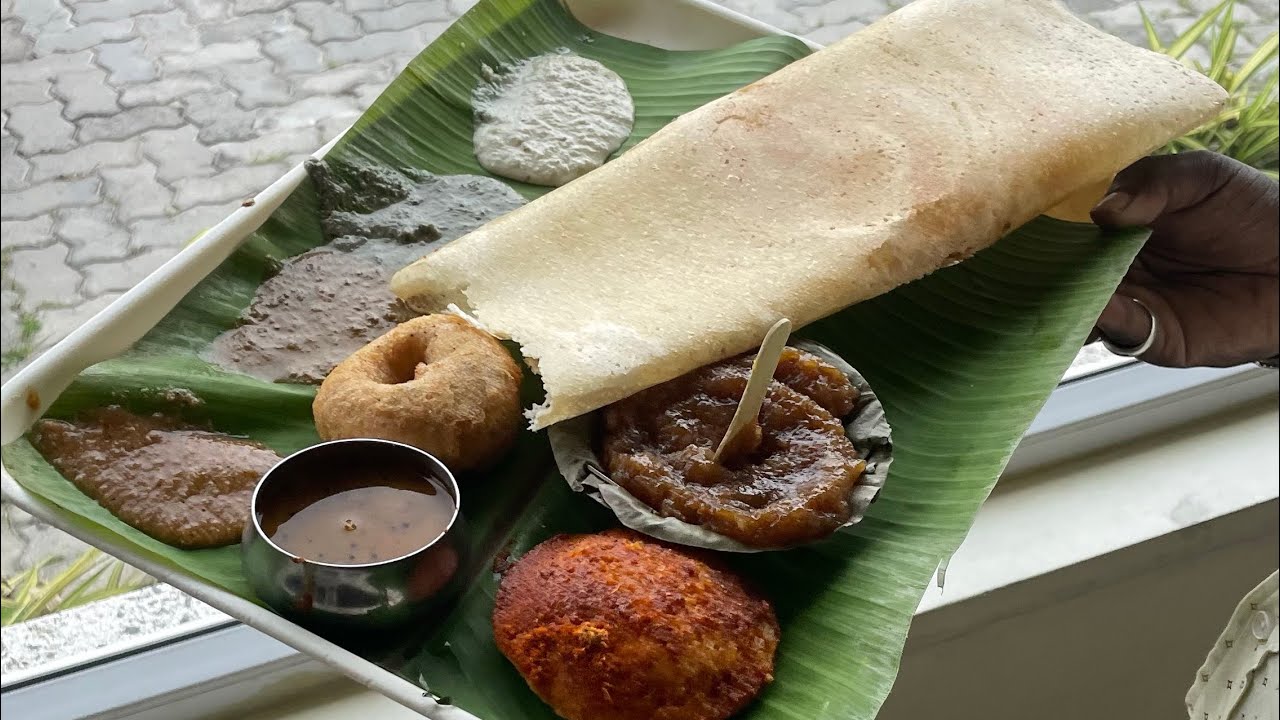 A Food Trip to Madurai Via Palani Murugan Temple - Part 1 | Covered Famous Eateries |  Monk Vlogs |