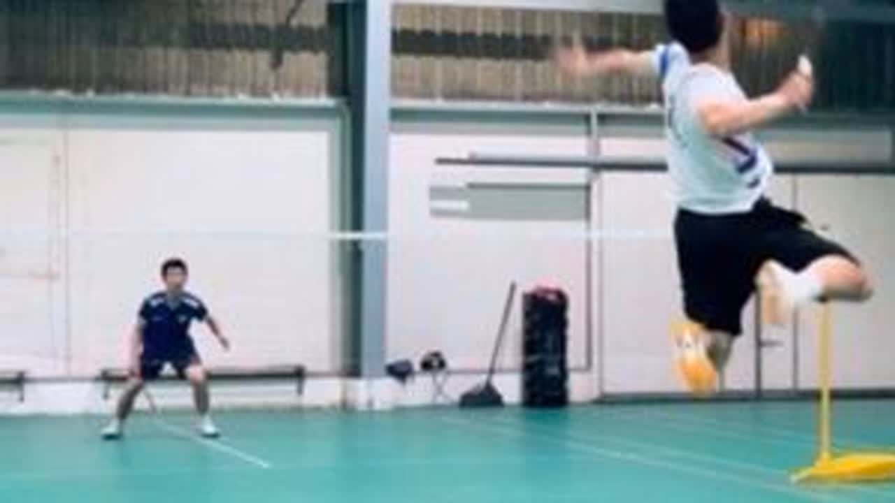 与覃子涵、梁哲源、郭唯一的 11分战术录像，大家帮看看他们有没有进步#羽毛球#羽毛球单打