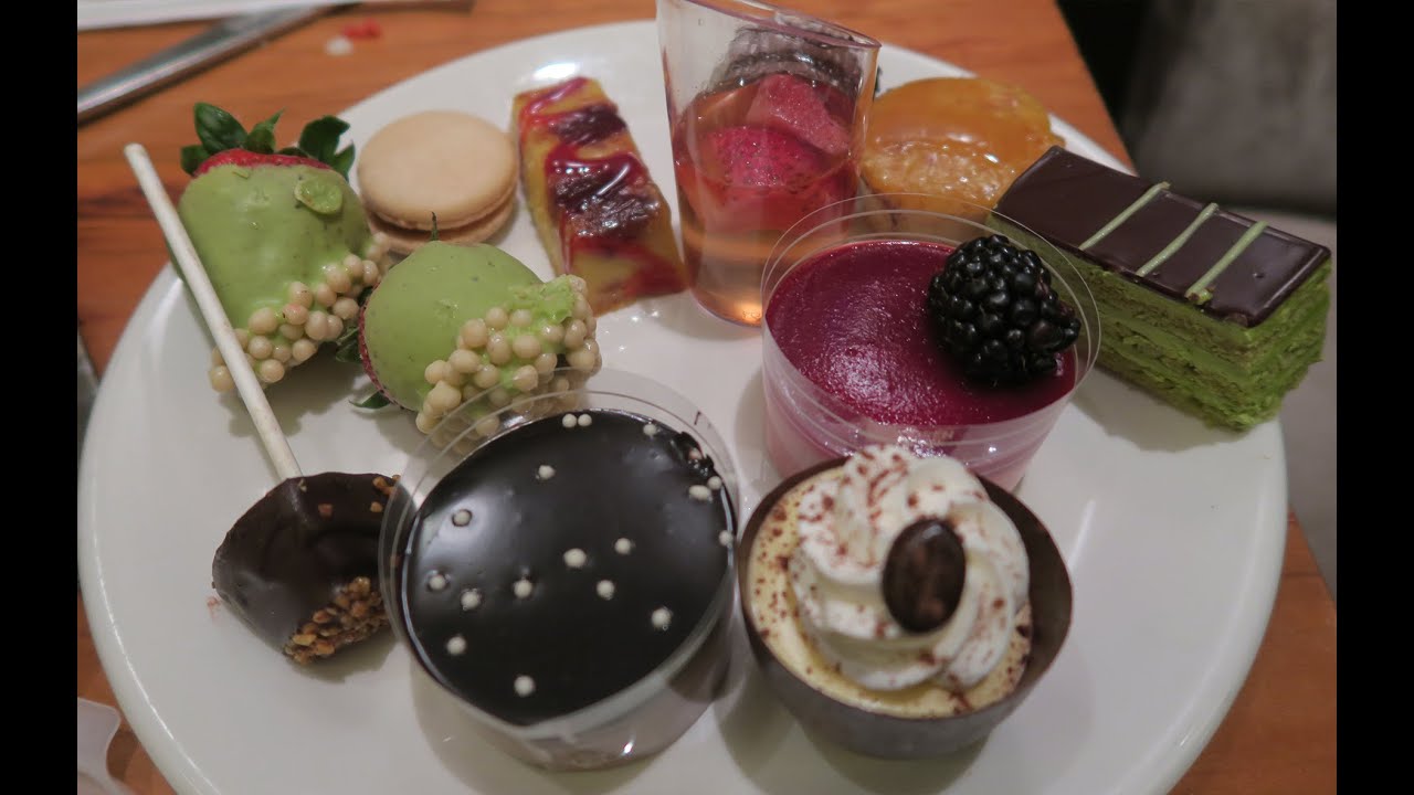 The BEST Buffet in Las Vegas! Caesars Palace Bacchanal Buffet Dinner Edition