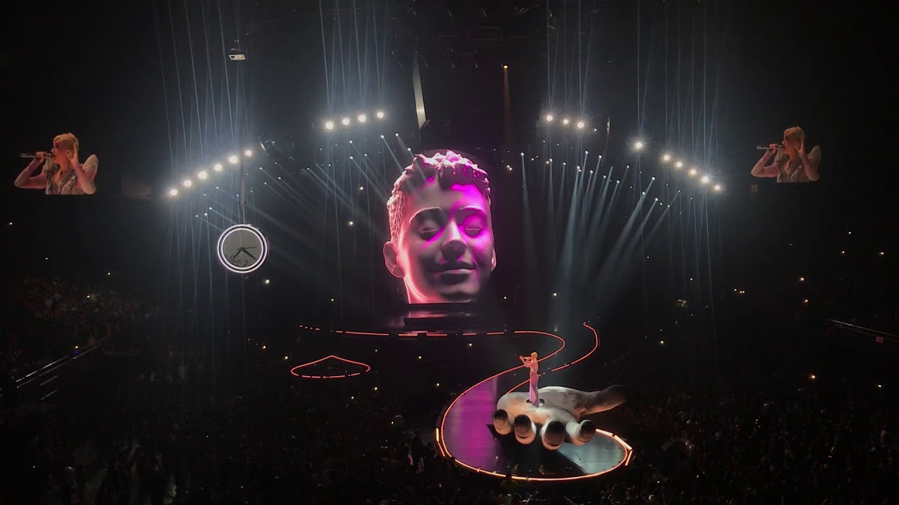 Firework - Katy Perry live at Arena Monterrey Witness Tour 2018