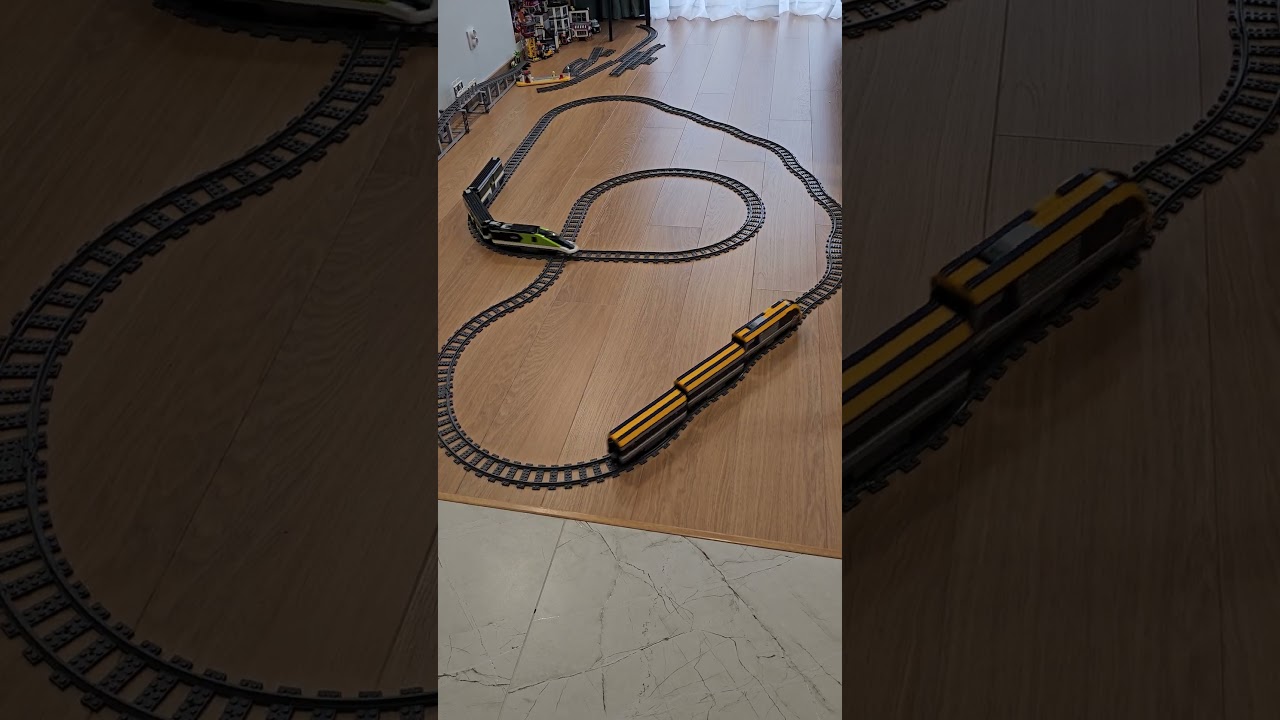 LEGO trains 60197 & 60337: smooth zigzag ride!