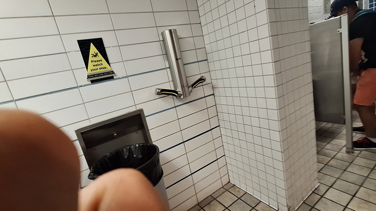 Dyson Airblade 9kJ | National Aquarium, E Pratt St | Baltimore, MD