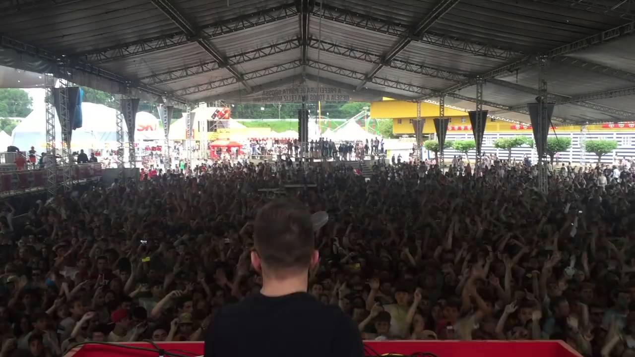 Repow's crowd going crazy