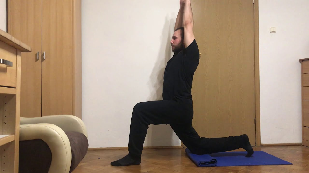 Lekcja WFu w domu: Gibkość, praktyka. Rozciąganie mięśni n&oacute;g. Czy nauczyciel zrobi szpagat?