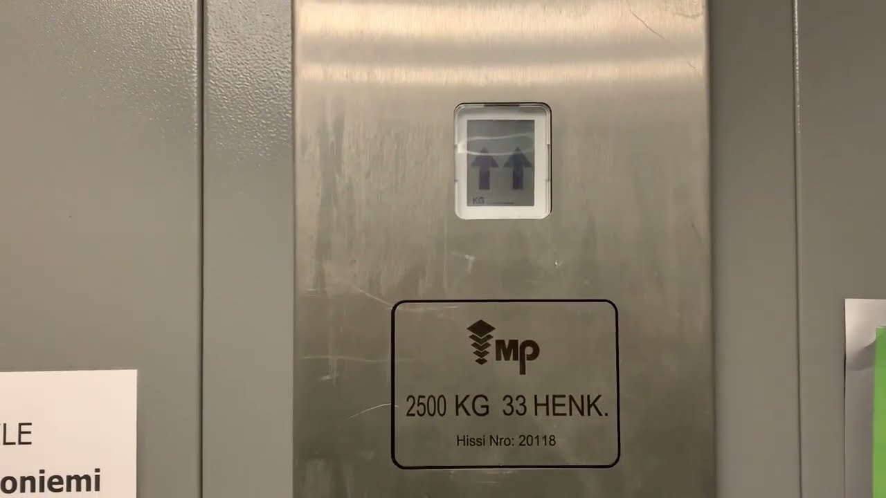 2011 MacPuarsa MP GO! Flex Compact TB MRL tr. elev. @ Pelican Self Storage Herttoniemi, Helsinki, FI