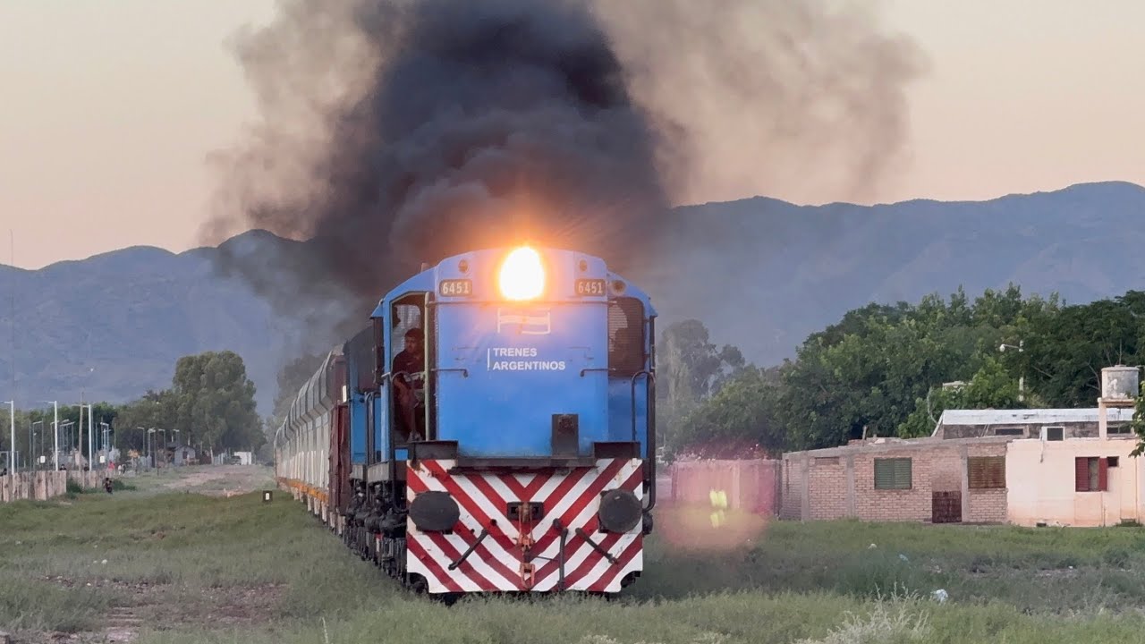Tándem de locomotoras por Caucete