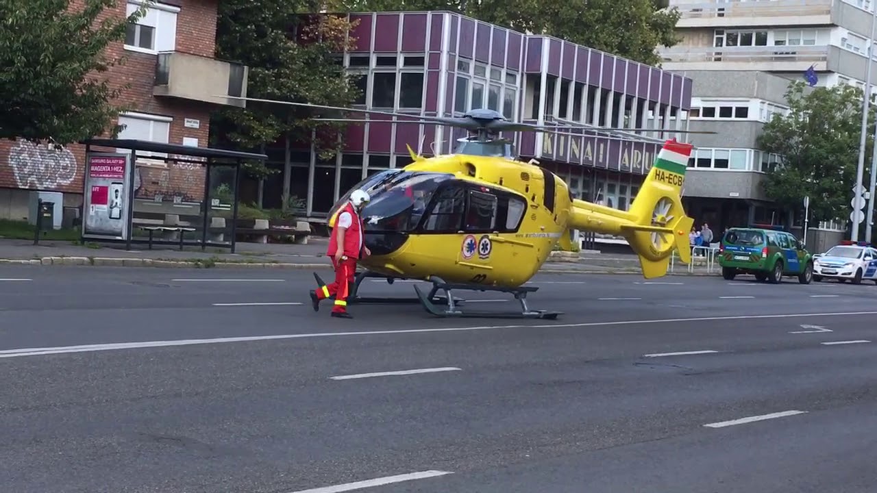 Felszáll a mentőhelikopter Pécsről