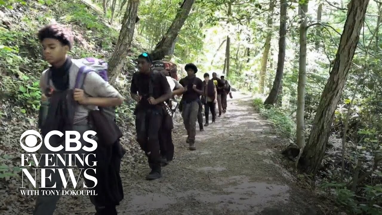 New Jersey school requires freshmen to go on 55-mile hike