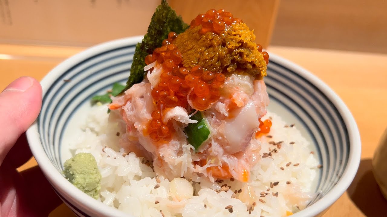 Amazing Seafood Rice Bowl - TSUJIHAN - in Nihonbashi