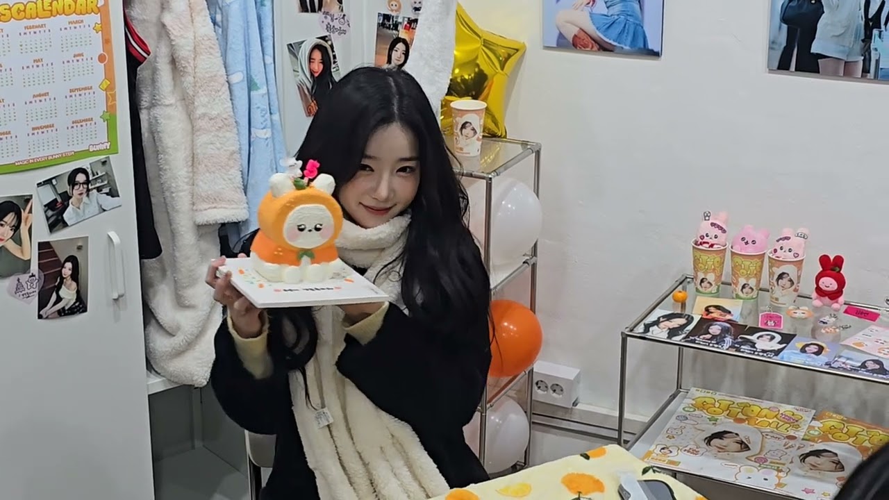 250209 트리플에스(TripleS) 김유연 생일카페방문