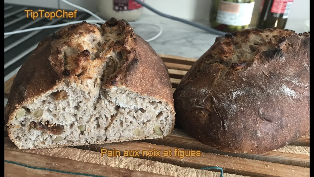 PAIN AUX FIGUES ET NOIX
