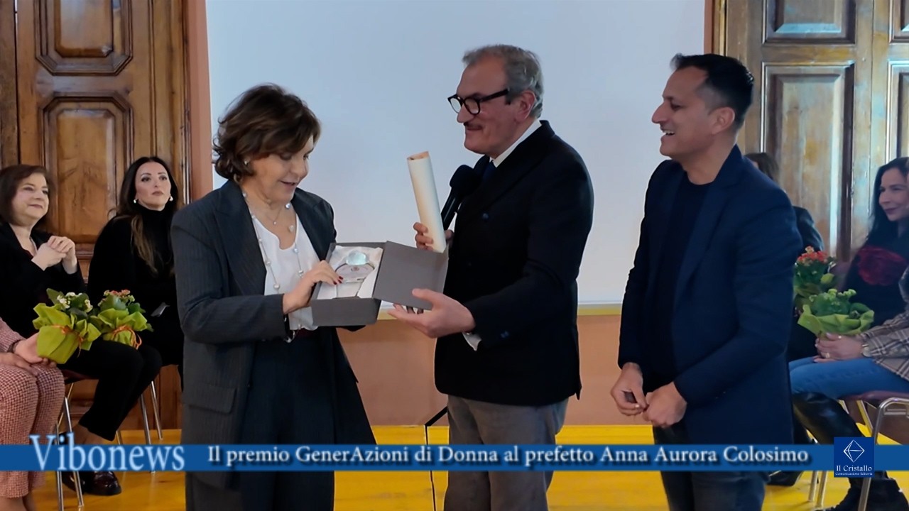 Il premio GenerAzioni di Donna al prefetto Anna Aurora Colosimo