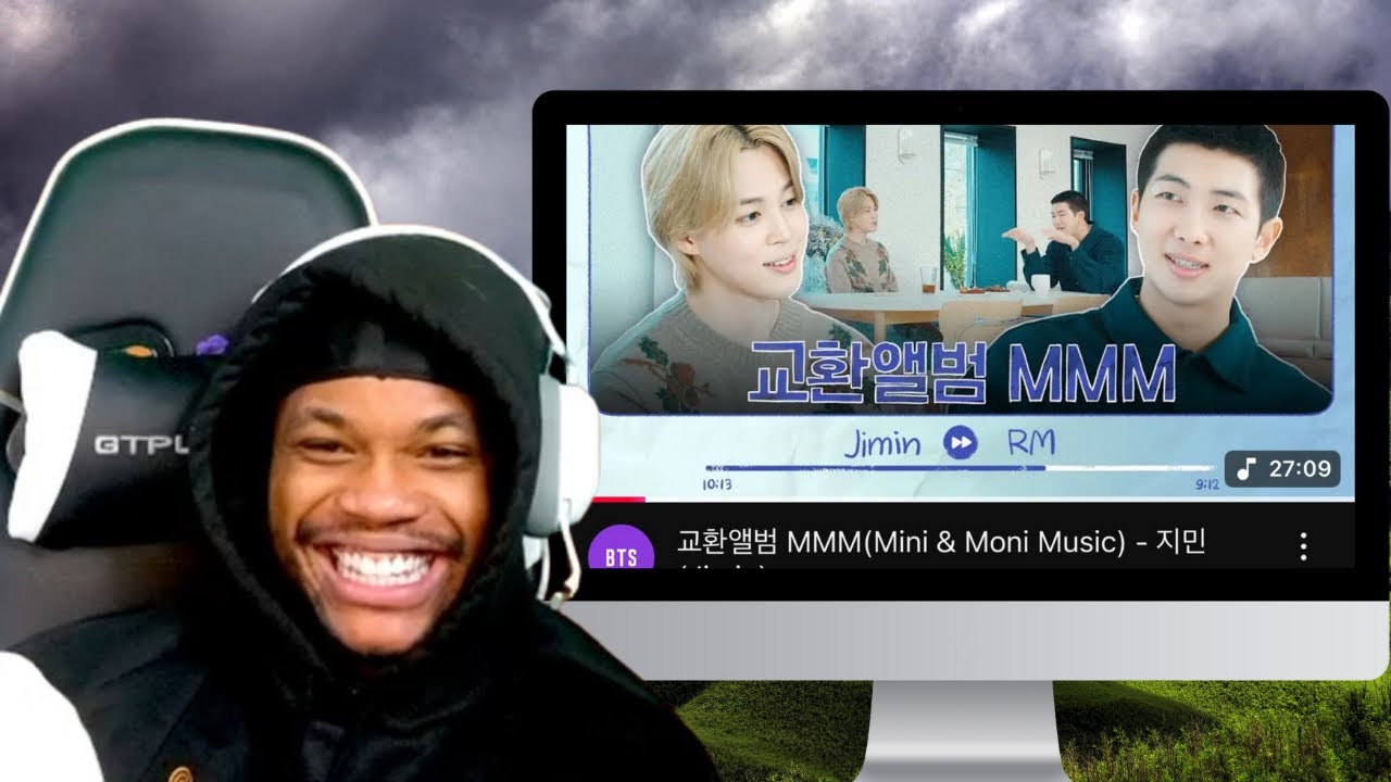 Watching MMM(Mini & Moni Music) (Jimin ver.)