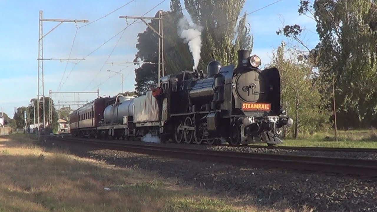 K153-T413: Suburban Rambler 2013