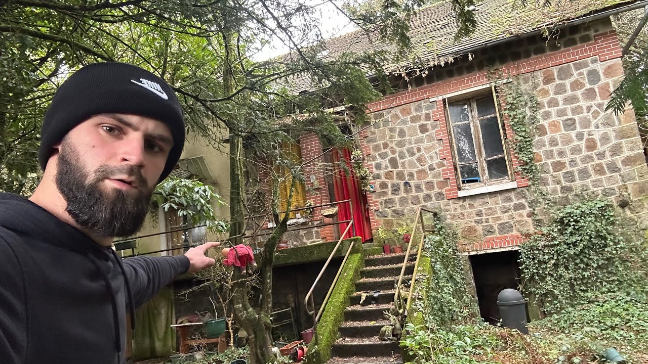MAL À L’AISE DANS CETTE MAISON ABANDONNÉE REMPLIE DE POUPÉES 😱 (Urbex)