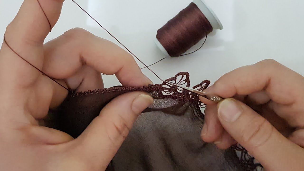 2193 - Zarifliği Görünümü Aynisi Olan iğneden Tığa Tığ Oyası Yapımı