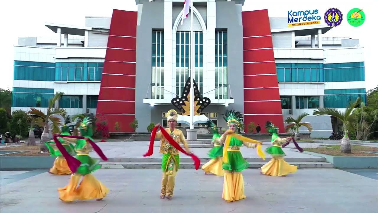 Tarian Kreasi_Mo Balajari Karawo Oleh Mahasiswa Jurusan Bimbingan dan Konseling FIP UNG..