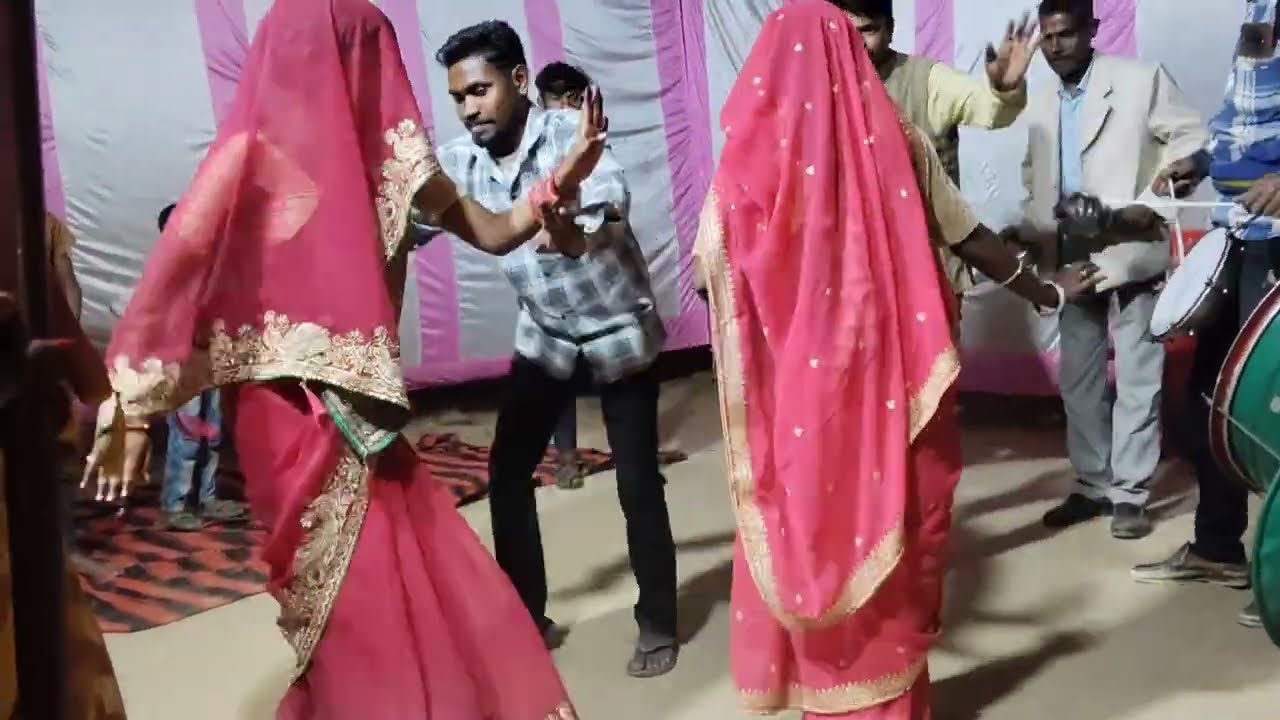 राम जनकदुलारी||बड़े भाग्य से पीपल के पत्ता हिलत नाईखे ईन भाभी से देवर पटत नाइखे😂#बघेली_बैंड_बाजाडांस