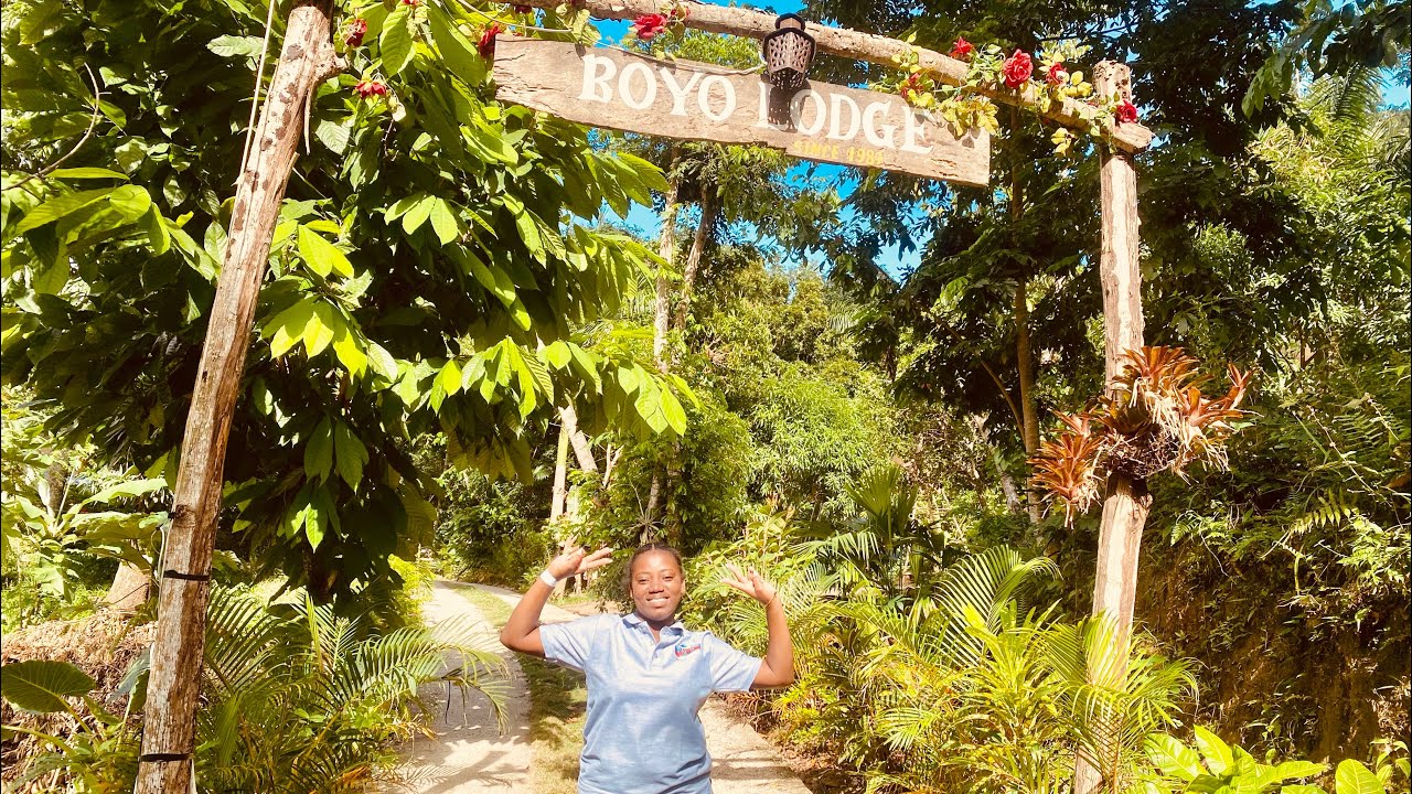Ann al Vizite Boyo Lodge ak Mwen nan Camp-Perrin, Pereni | Koman Sa Fèt? | Kilti Kreyòl Ayiti